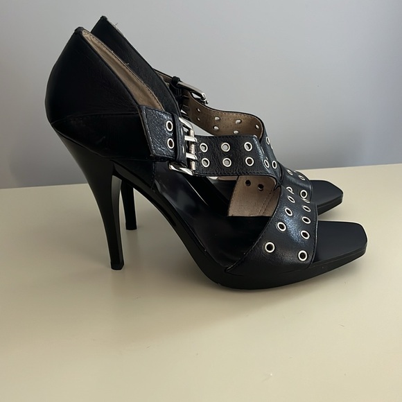 Michael Kors black heels size 9 - Picture 2 of 6